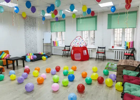 - digital marketing for growing businesses by honeypot marketing empty birthday party. Failed event because lack of facebook advertising