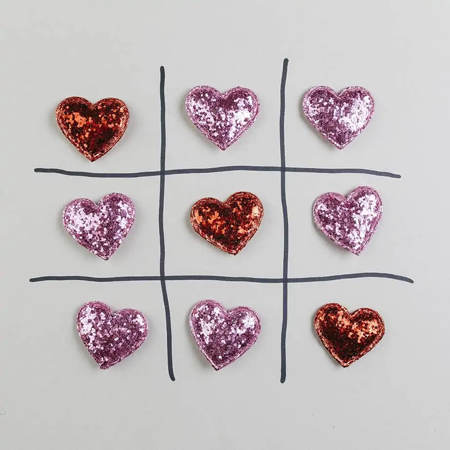 image of tic tac toe candy hearts